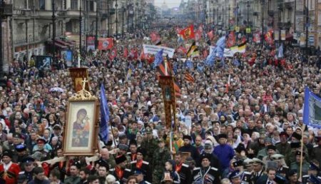 В Санкт-Петербурге около 100 тысяч человек прошли крестным ходом
