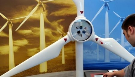 Слишком хорошо всё пошло: в Германии выставка ветроэнергетики прекратила работу из-за сильного ветра