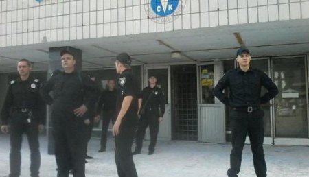 В Киеве рейдеры пытались захватить спортклуб, есть раненые
