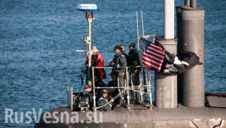 Экипаж американской атомной подлодки поднял пиратский флаг (ФОТО, ВИДЕО)