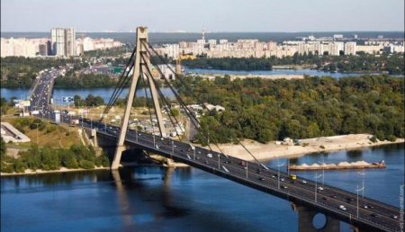 Счастье уже не за горами: Комиссия горсовета Киева поддержала переименование Московского моста