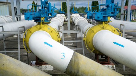 «На Украине всё может превратиться в металлолом»: почему в Киеве заговорили о возобновлении поставок газа из России (ФОТО)