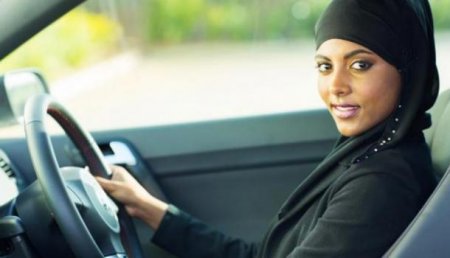 В Саудовской Аравии женщинам разрешили водить машины