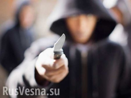В Москве неизвестный с ножом напал на прохожих