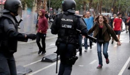 Ассанж призвал исключить Испанию из ЕС