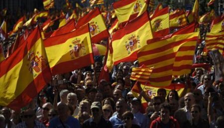 Что это было?: Мадрид потребовал от главы Каталонии четкого ответа — независима ли Каталониия