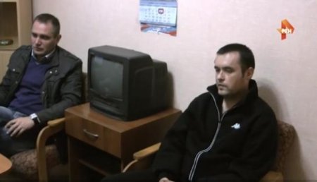 ФСБ показала видео допроса украинских пограничников, нарушивших границу РФ ради похода в баню