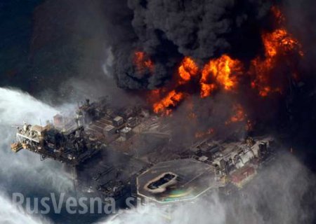 В США взорвалась и горит нефтяная платформа (+ФОТО, ВИДЕО)