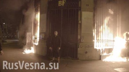 Сначала ФСБ, теперь Банк Франции: «акционист» Павленский задержан за поджог в Париже (ФОТО)