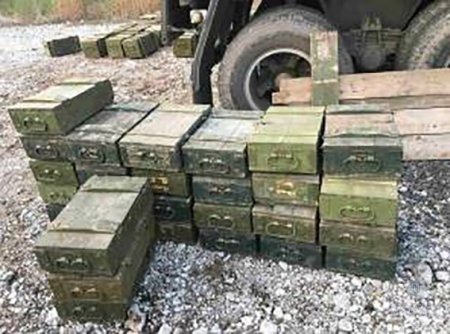 Украинские военные пытались вывезти из зоны конфликта на Донбассе сотни гранат