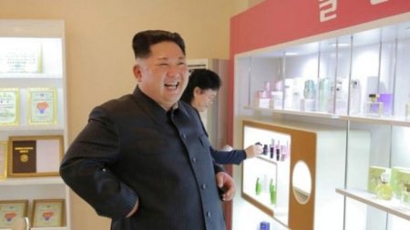 Ким Чен Ын совершил неожиданный визит. На невоенный объект