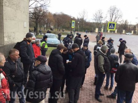 ВАЖНО: В Петербурге объявлена контртеррористическая операция, в центре Москвы задержано более 200 человек (ФОТО, ВИДЕО)