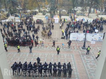 «МихоМайдан» жив и будет жить: сотни протестующих собрались под Радой (ФОТО, ПРЯМАЯ ТРАНСЛЯЦИЯ)