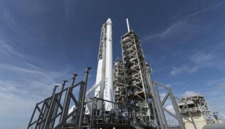 Новый двигатель для ракеты Falcon 9 взорвался во время испытаний