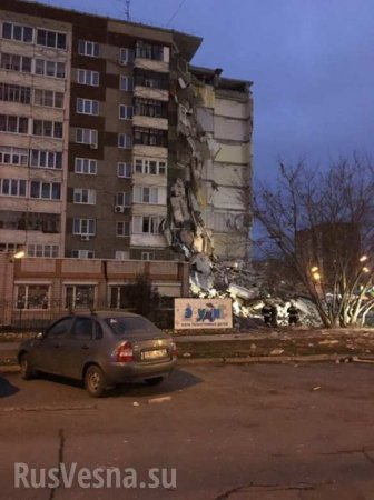 В ижевской 9-этажке обрушился подъезд, есть пострадавшие (ФОТО, ВИДЕО)