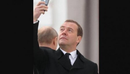 В Ново-Иерусалимском монастыре Медведева заметили с iPhone X