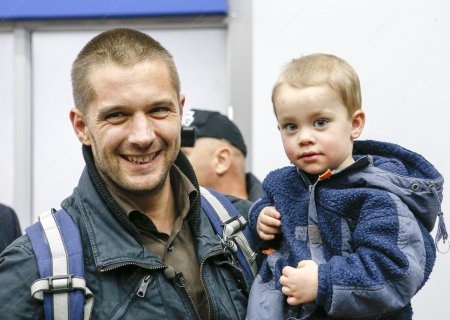 «Мы приехали домой»: Немецкая многодетная семья сбежала в РФ из «европейского содома» (ФОТО)