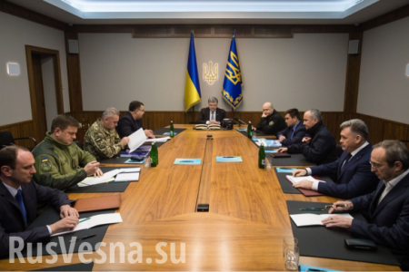 Из-за событий в Луганске Порошенко провел экстренное заседание Военного кабинета СНБО (ФОТО)