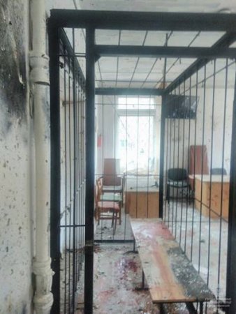 Появились фото взрывов в суде Никополя