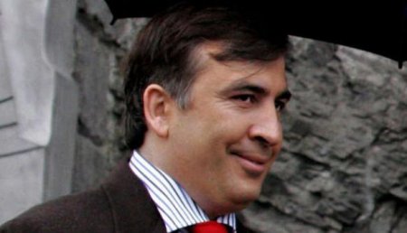 Пикантные забавы: Саакашвили сохранил свои наручники для Порошенко