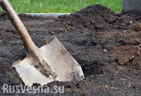 Дна нет: в Харькове раскопали могилу коммуниста (ФОТО, ВИДЕО)