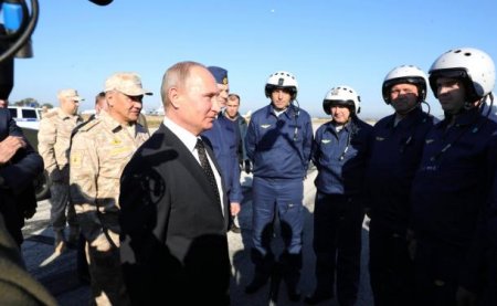 Владимир Путин на авиабазе Хмеймим: подборка фотографий