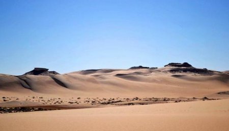 В пустыне Сахара второй год подряд выпал снег