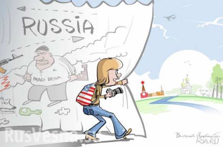 Не ходить на демонстрации и не ездить в Крым: власти США пугают американцев, собирающихся в Россию