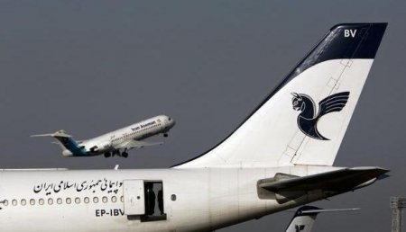 Иранский самолет с 60 пассажирами на борту упал в провинции Исфахан
