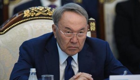 Назарбаев утвердил новый казахский алфавит на основе латиницы