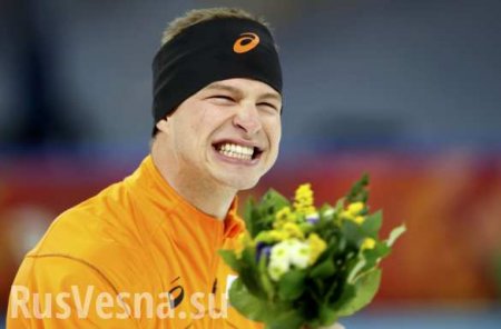 Сила есть — ума не надо: голландские конькобежцы травмировали болельщиков огромной медалью (ВИДЕО)