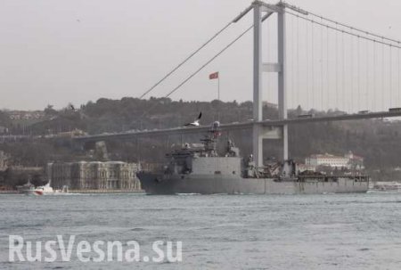 В Черное море вошел большой десантный корабль ВМС США с морпехами на борту (ФОТО)