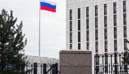 Неизвестный попытался проникнуть в посольство России в Вашингтоне