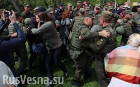 На Херсонщине гражданские напали на «всушников», охранявших военный объект