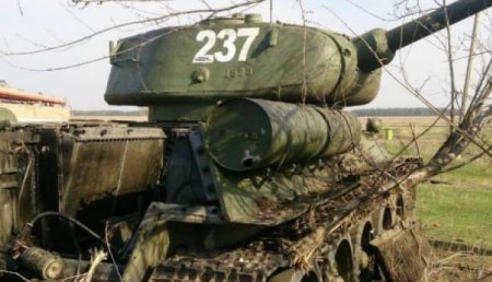 Генетическая память: украинские нацисты под Луганском пытались подбить Т-34