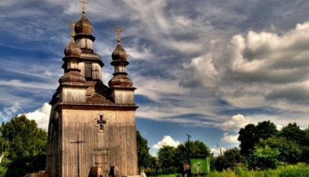 Деградация всего: На Черниговщине на грани разрушения 300-летняя церковь, построенная без гвоздей