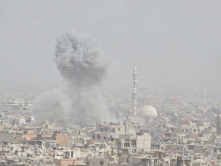 Ад под Дамаском: ВКС и САА атакуют, в Ярмуке страшная вонь от сотен разлагающихся боевиков (ВИДЕО, ФОТО 18+)