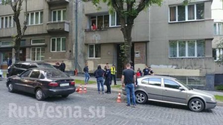 Нападение во Львове: преступник тяжело ранил ножом женщину-полицейского (ФОТО)
