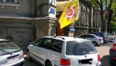 Люди ещё остались: в Одессе судья отказался судить человека, ездившего 9 Мая с красным флагом
