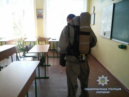 Школы Харькова берут под охрану после отравления школьников газом (ФОТО)