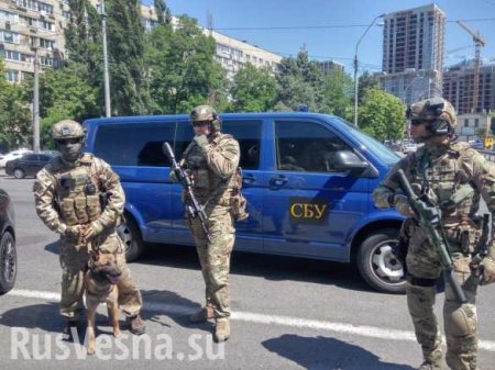 На улицы Киева вывели спецназ СБУ (ФОТО)