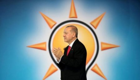 Эрдоган призвал жителей Турции обменивать доллары и евро на лиры