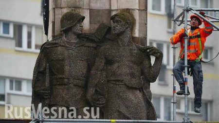 В Польше хотят демонтировать памятник Благодарности Красной армии