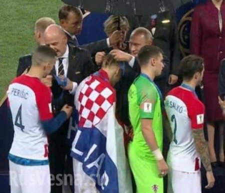 Путин вручил медаль скандальному хорватскому игроку (ФОТО)