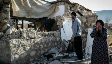 В результате третьего за день землетрясения в Иране пострадали более двадцати человек