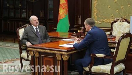 Лукашенко появился перед камерами после «инсульта» (ФОТО, ВИДЕО)