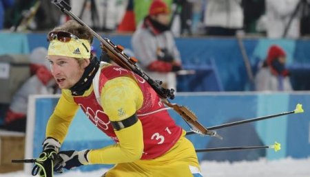 Олимпийский чемпион по биатлону насквозь пробил себе ногу лыжной палкой
