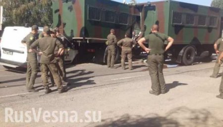 Под Киевом автоколонна нацгвардии попала в ДТП (ФОТО)