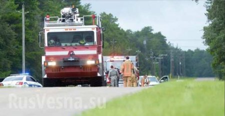 На военную базу в США рухнул самолет, есть жертвы (ФОТО)