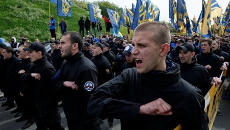 «Онижедети» и ненависть к старшим. Жёлто-голубые кхмеры на марше